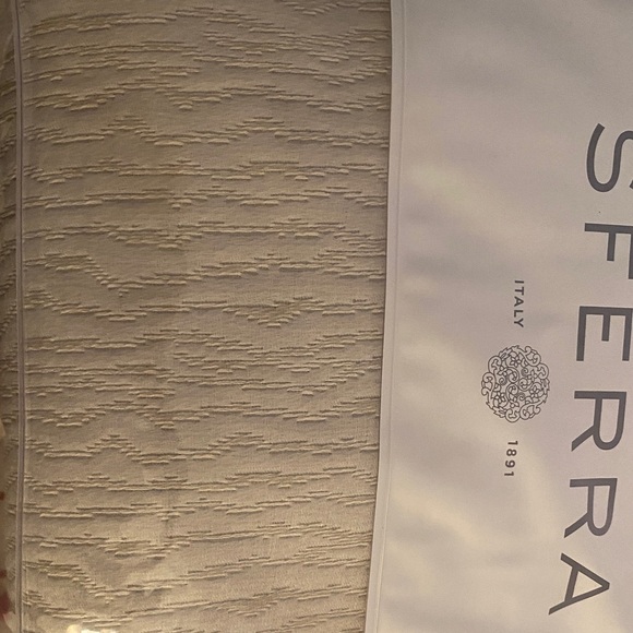 SFERRA Queen Ondate Blanket Cover 96x 100 … long staple cotton ..made in Italy